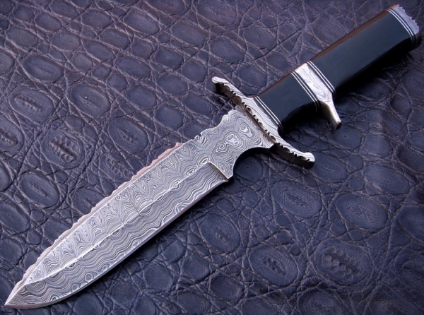 Damascus Bowie/Dagger Knife