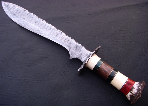 Damascus Bowie/Dagger Knife