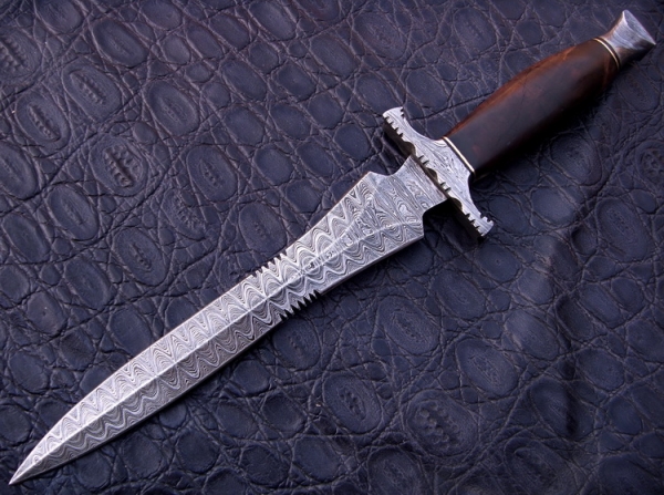 Damascus Bowie/Dagger Knife