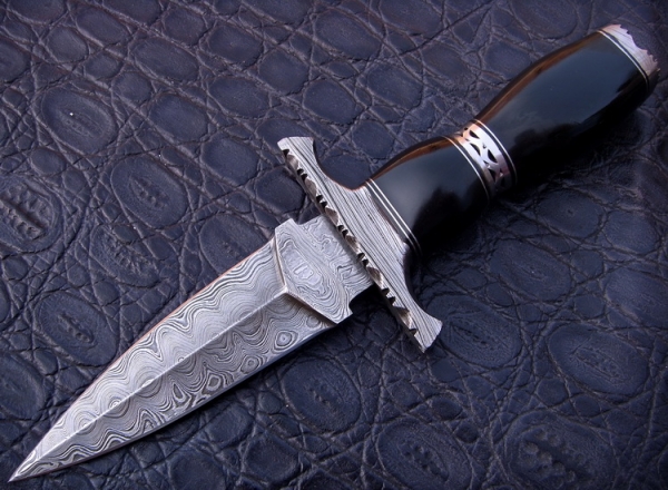 Damascus Bowie/Dagger Knife