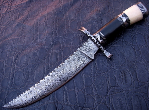 Damascus Bowie/Dagger Knife